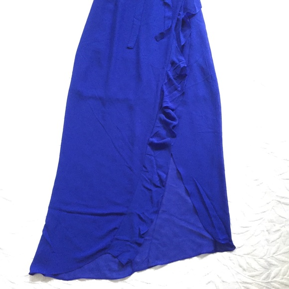 Bardot Lalia Cold Shoulder Maxi Gown NWT - Picture 6 of 11